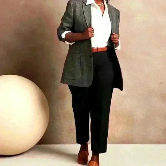 Banana Republic Curvy Avery Straight Pant - Picture 2 of 6